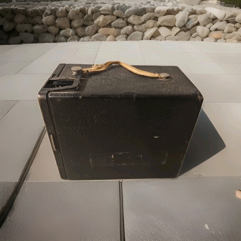 Vintage Kodak Six-20 Brownie Junior Box Camera 1930-40s Art Deco - Picture 2 of 7